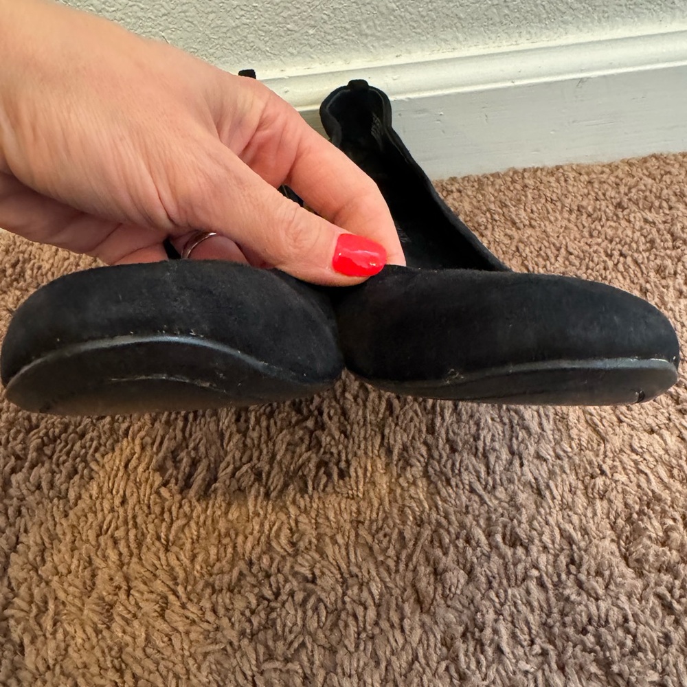 2 FOR $20 Audrey Brooke Black Suede Flats 10 - Picture 3 of 10